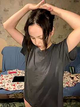 Snapshot of lalallalalaa- chatting on 09/19/25, 01:12 lalallalalaa- online show from 09/19/25, 01:12