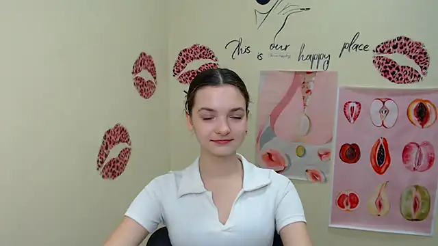  SusieSu  online show from 01/07/25, 07:31