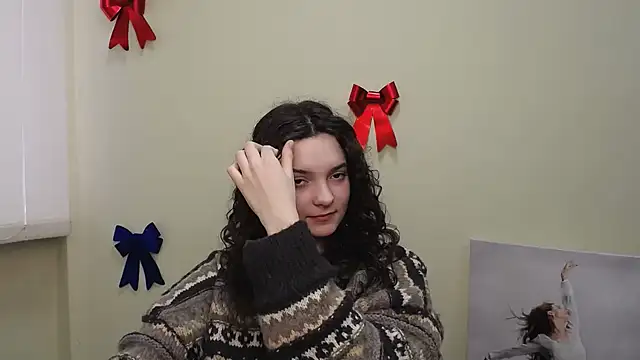  SusieSu  online show from 01/15/25, 10:27