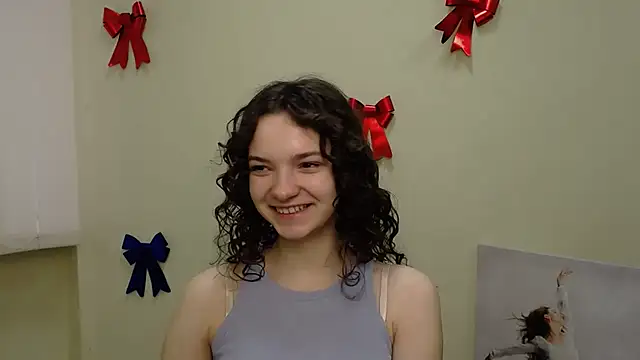  SusieSu  online show from 02/08/25, 07:26