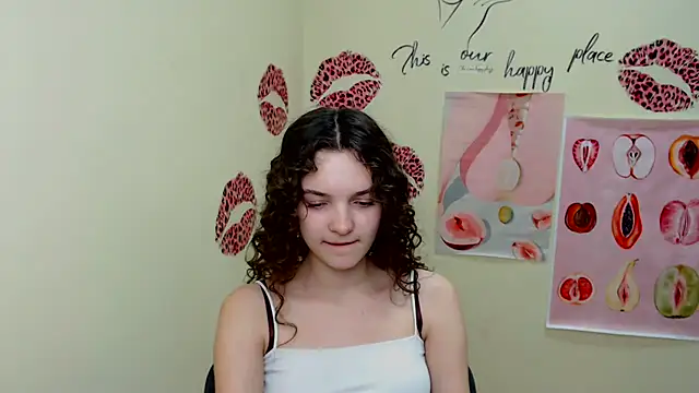  SusieSu  online show from 02/11/25, 04:24