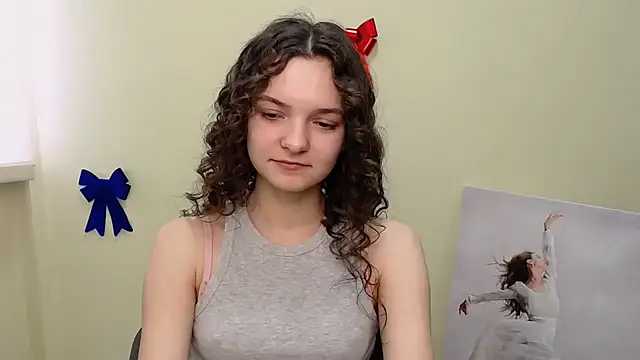  SusieSu  online show from 02/22/25, 10:29