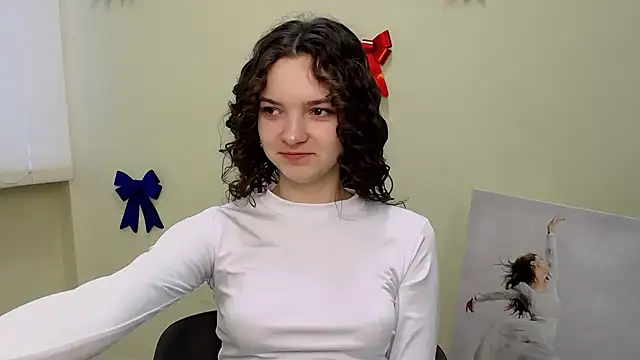  SusieSu  online show from 02/23/25, 06:17