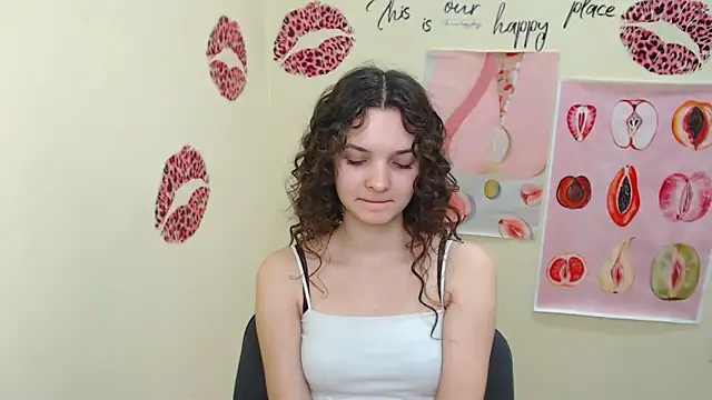  SusieSu  online show from 02/28/25, 10:30