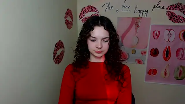  SusieSu  online show from 03/07/25, 07:38