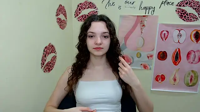  SusieSu  online show from 03/20/25, 07:25