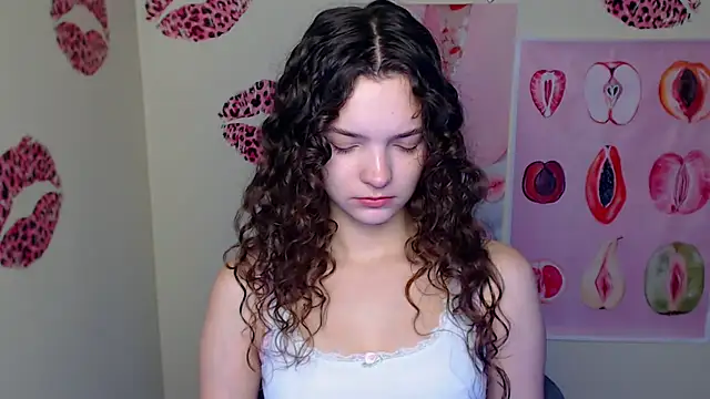  SusieSu  online show from 11/24/25, 07:19