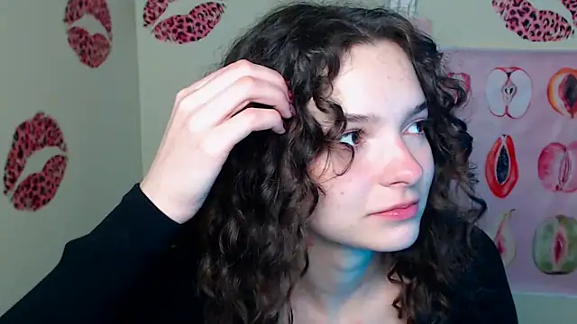  SusieSu  online show from 12/14/25, 06:52