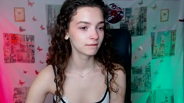  SusieSu  online show from 04/18/26, 06:17