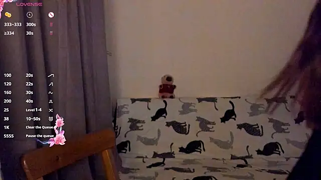 EvaBradley online show from 12/19/25, 07:21