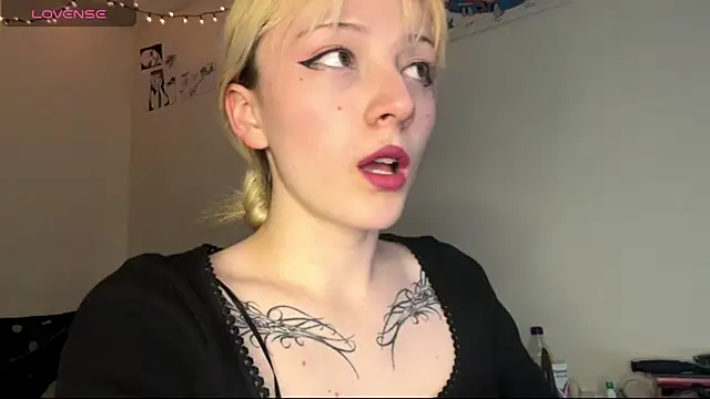 Cloe five online show from 10/16/25, 11:39