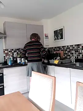 nataliecdlive online show from 12/15/24, 01:00