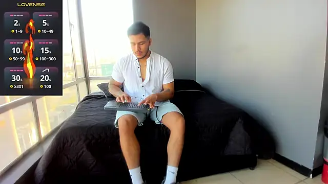 jeisonstark online show from 11/22/25, 12:04