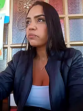 Snapshot of Sara-77 chatting on 01/20/25, 04:12 Sara-77 online show from 01/20/25, 04:12