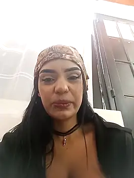 Snapshot of Sara-77 chatting on 03/10/25, 08:56 Sara-77 online show from 03/10/25, 08:56