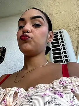 Snapshot of Sara-77 chatting on 01/09/26, 04:10 Sara-77 online show from 01/09/26, 04:10