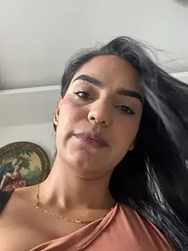 Snapshot of Sara-77 chatting on 02/06/26, 06:55 Sara-77 online show from 02/06/26, 06:55