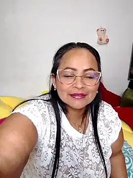 Snapshot of ScarletthJhonson- chatting on 02/15/25, 02:37 ScarletthJhonson- online show from 02/15/25, 02:37