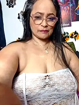 Snapshot of ScarletthJhonson- chatting on 03/07/25, 01:31 ScarletthJhonson- online show from 03/07/25, 01:31