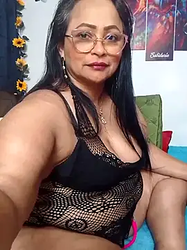 Snapshot of ScarletthJhonson- chatting on 03/12/25, 02:30 ScarletthJhonson- online show from 03/12/25, 02:30