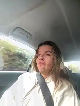 maisiesmithx online show from 11/16/25, 12:22