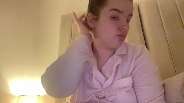 maisiesmithx online show from 03/28/26, 01:05