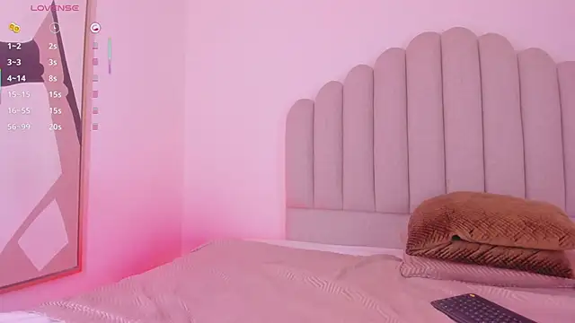 Nikki Angel  online show from 11/08/25, 07:23