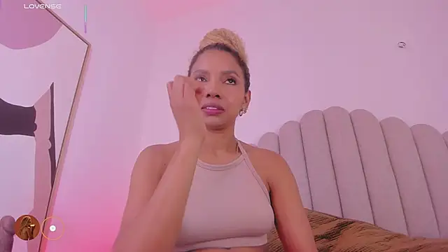 Nikki Angel  online show from 02/27/26, 07:25