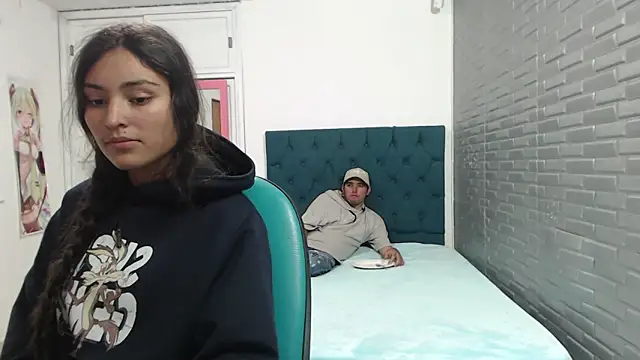 Snapshot of LolaBunnyAndBugsBunny chatting on 12/02/24, 08:11 LolaBunnyAndBugsBunny online show from 12/02/24, 08:11