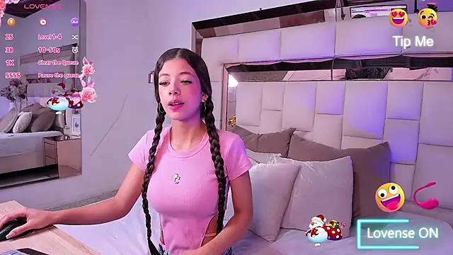 Snapshot of coraltaylor chatting on 12/30/24, 01:25 coraltaylor online show from 12/30/24, 01:25