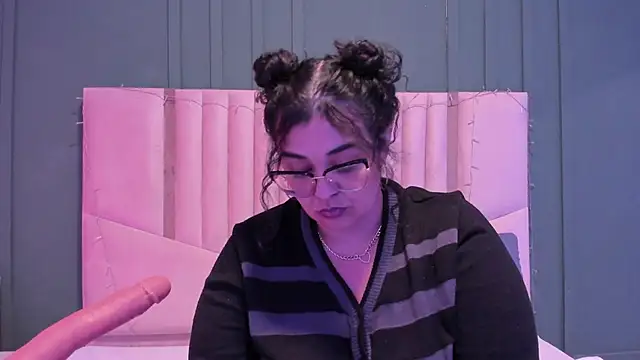 Snapshot of Reginavegaa chatting on 02/04/25, 05:45 Reginavegaa online show from 02/04/25, 05:45