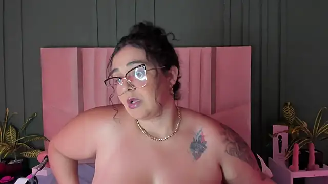 Snapshot of Reginavegaa chatting on 03/03/25, 05:18 Reginavegaa online show from 03/03/25, 05:18