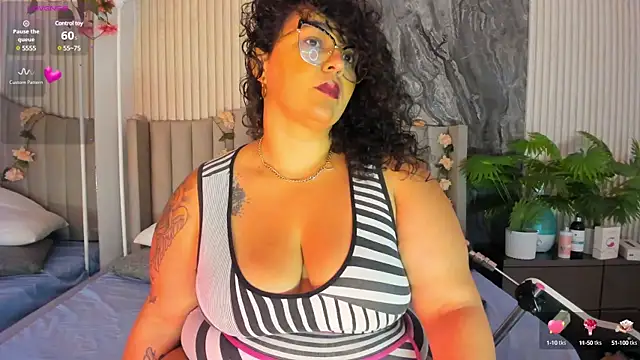 Snapshot of Reginavegaa chatting on 03/04/25, 12:01 Reginavegaa online show from 03/04/25, 12:01