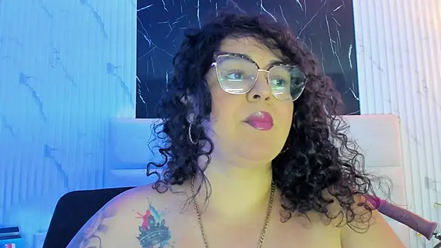 Snapshot of Reginavegaa chatting on 09/09/25, 11:43 Reginavegaa online show from 09/09/25, 11:43