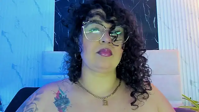 Snapshot of Reginavegaa chatting on 09/10/25, 11:43 Reginavegaa online show from 09/10/25, 11:43