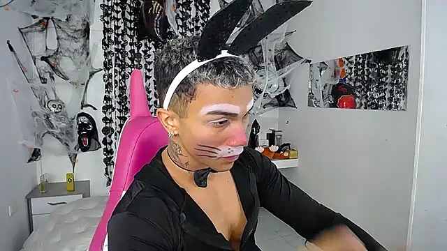 Leonard Price online show from 10/24/25, 03:25