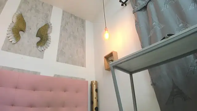 zhamira 21 online show from 12/13/25, 08:25