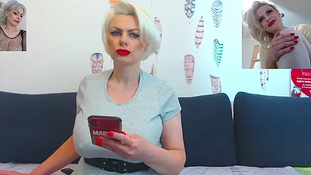 ForeverBarbie  online show from 06/20/26, 12:03
