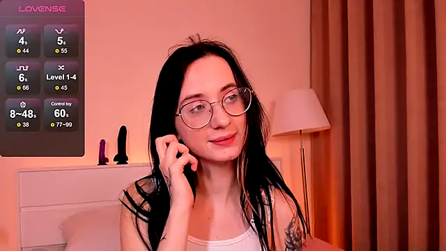 Snapshot of Dark_Lola_ chatting on 12/04/24, 03:54 Dark Lola online show from 12/04/24, 03:54