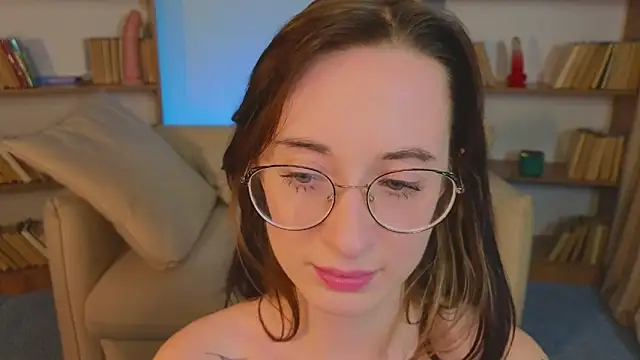 Snapshot of Dark_Lola_ chatting on 03/08/25, 04:17 Dark Lola online show from 03/08/25, 04:17