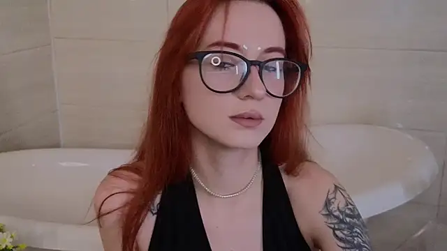 Snapshot of Dark_Lola_ chatting on 10/07/25, 01:36 Dark Lola online show from 10/07/25, 01:36
