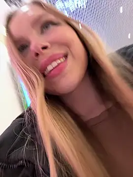 mur girl online show from 01/03/25, 02:51