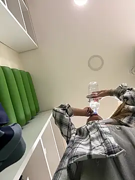 mur girl online show from 02/08/25, 03:42