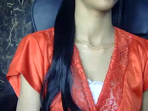 Snapshot of MAAYRA_09 chatting on 02/14/25, 07:02 MAAYRA 09 online show from 02/14/25, 07:02