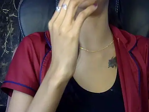 Snapshot of MAAYRA_09 chatting on 02/23/25, 01:46 MAAYRA 09 online show from 02/23/25, 01:46