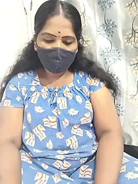 Snapshot of MaaliiiPonuTamil chatting on 01/24/25, 11:04 MaaliiiPonuTamil online show from 01/24/25, 11:04