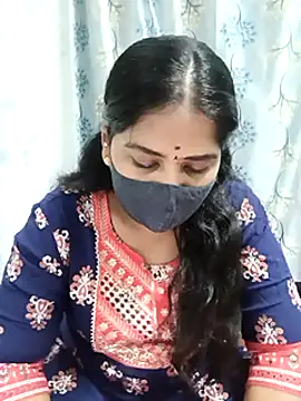 Snapshot of MaaliiiPonuTamil chatting on 01/25/25, 07:49 MaaliiiPonuTamil online show from 01/25/25, 07:49