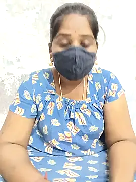 Snapshot of MaaliiiPonuTamil chatting on 02/06/25, 03:59 MaaliiiPonuTamil online show from 02/06/25, 03:59