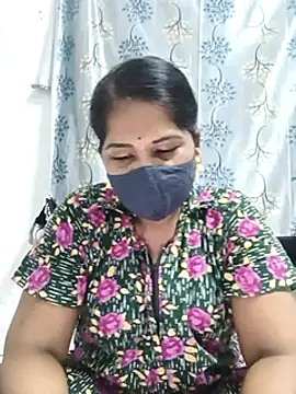 Snapshot of MaaliiiPonuTamil chatting on 02/08/25, 12:06 MaaliiiPonuTamil online show from 02/08/25, 12:06