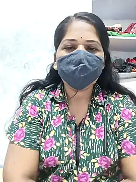 Snapshot of MaaliiiPonuTamil chatting on 02/13/25, 02:12 MaaliiiPonuTamil online show from 02/13/25, 02:12